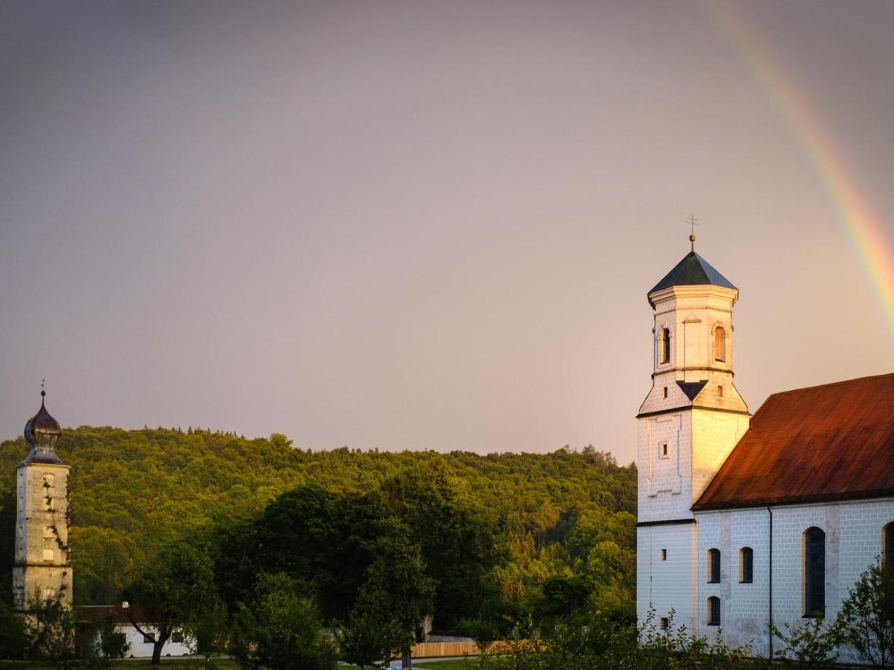 Klostergasthof Raitenhaslach Burghausen Buitenkant foto